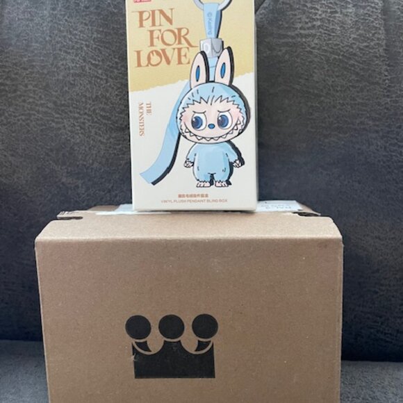 Pin For Love Labubu - ? - Picture 2 of 6